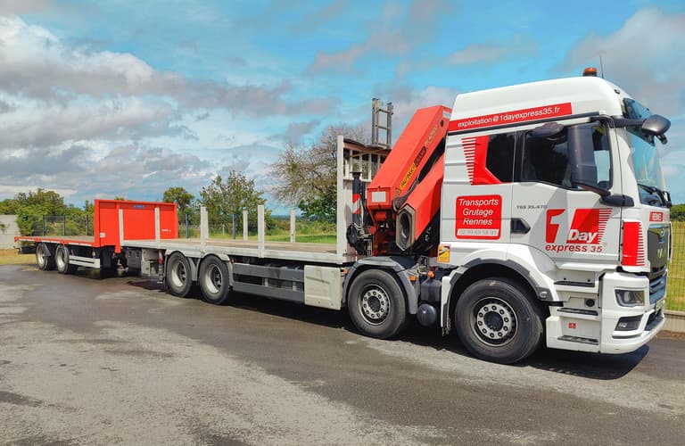 1 Day Express 35, camion plateau grue 44 tonnes, livraison Ille-et-Vilaine